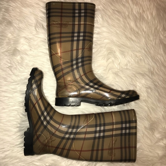 💰Sale💰 Burberry Rain Boots - Picture 2 of 5